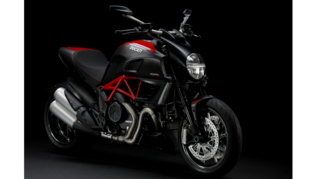 Для галереи Diavel Carbon Red: